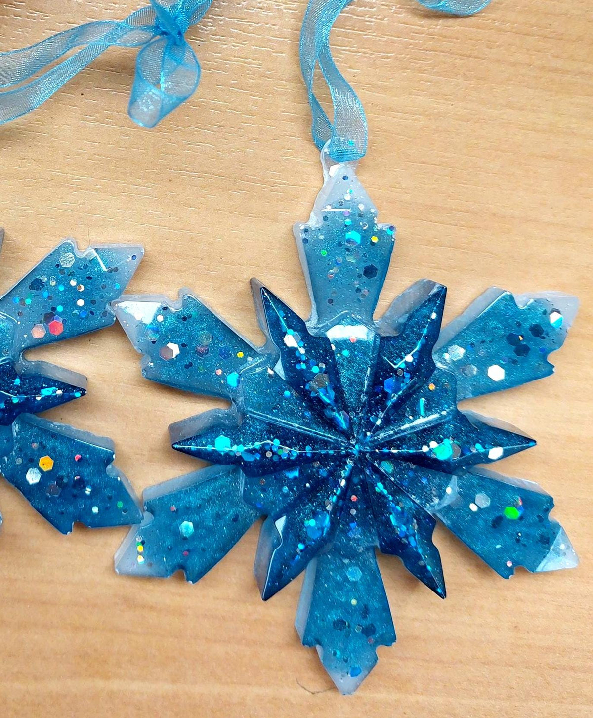 Resin Christmas tree decorations, pack of 2, choose colours, sparkle, glitter