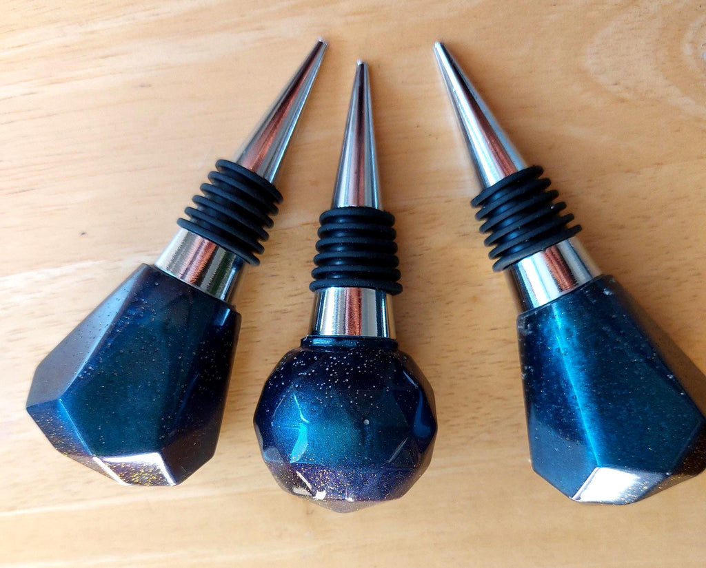 Resin bottle stopper, home bar accessory