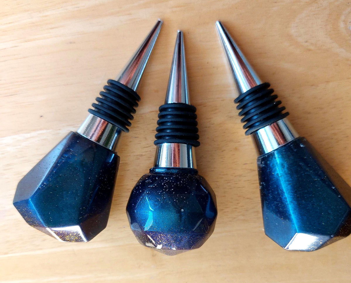 Resin bottle stopper, home bar accessory