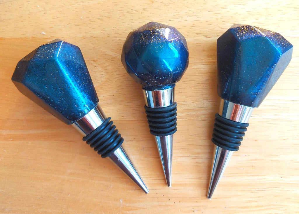 Resin bottle stopper, home bar accessory