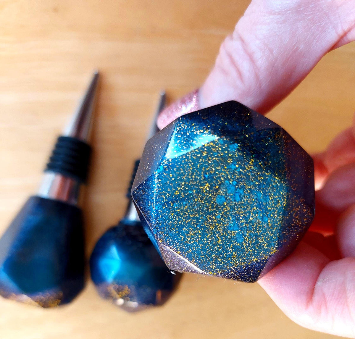 Resin bottle stopper, home bar accessory
