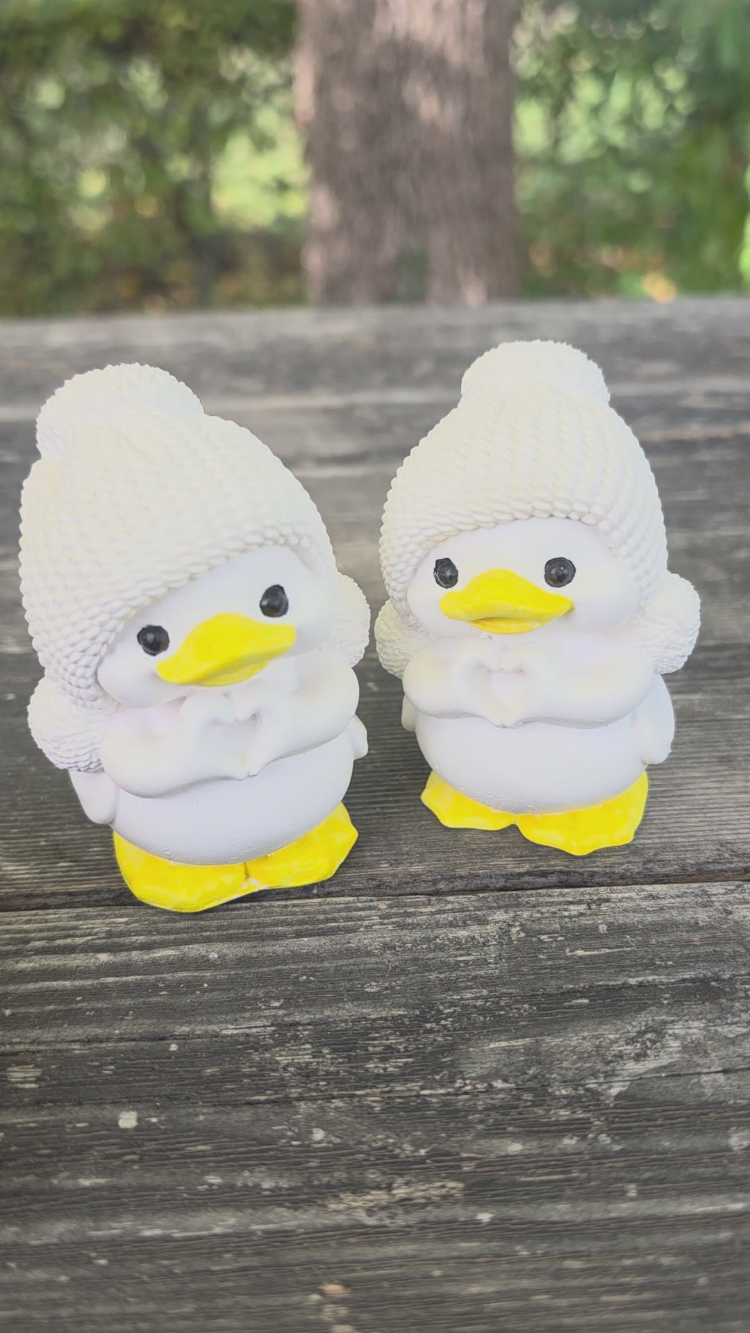 Eco resin duck, cute loving duck, ideal gift,
